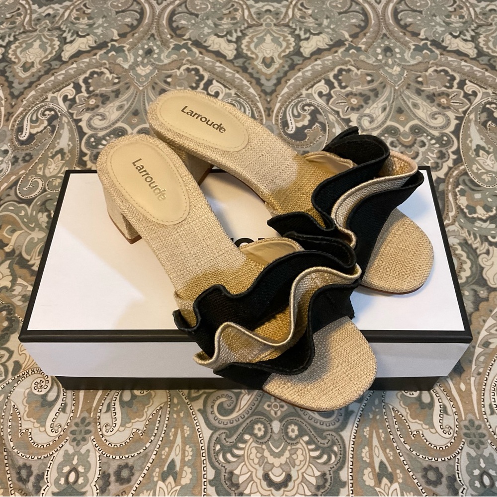 NWT Larroude Brigitte Ruffle Raffia Beige Black Sandals Women’s Sz 7.5 - Picture 9 of 14
